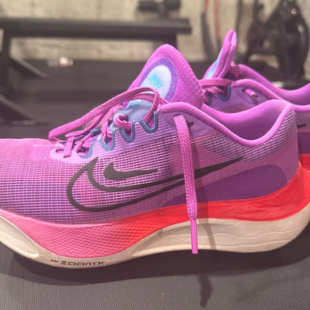 Worn but in great condition Nike Zoom Fly 5 women’s size 7.5